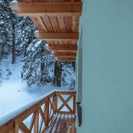 Отель Jasna 3*